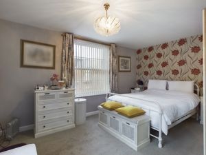 Bedroom- click for photo gallery